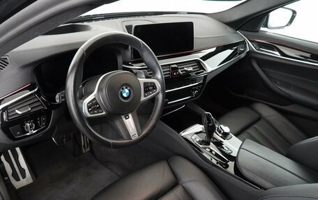 BMW 5 серия, 2021 год, 5 890 000 рублей, 12 фотография