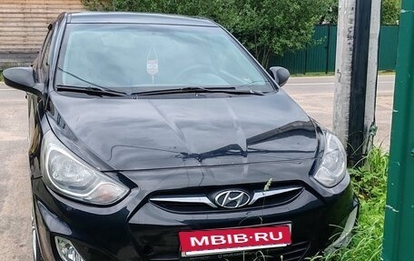 Hyundai Solaris II рестайлинг, 2012 год, 550 000 рублей, 1 фотография