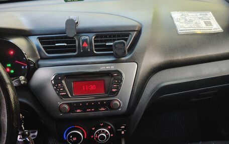 KIA Rio III рестайлинг, 2013 год, 550 000 рублей, 2 фотография