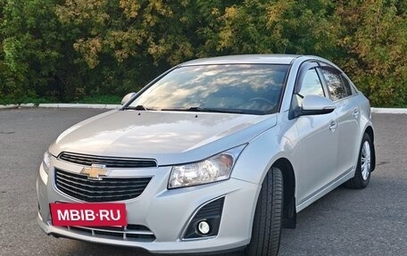 Chevrolet Cruze II, 2014 год, 930 000 рублей, 3 фотография