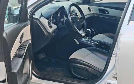 Chevrolet Cruze II, 2014 год, 930 000 рублей, 13 фотография