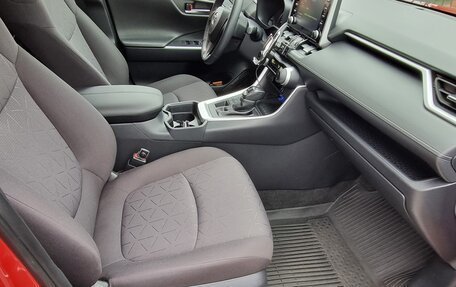 Toyota RAV4, 2021 год, 3 100 000 рублей, 9 фотография