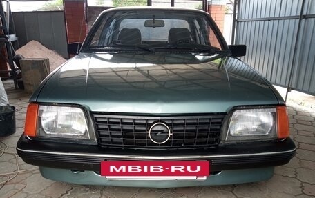 Opel Ascona C, 1986 год, 150 000 рублей, 8 фотография