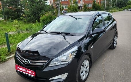 Hyundai Solaris II рестайлинг, 2014 год, 999 000 рублей, 2 фотография