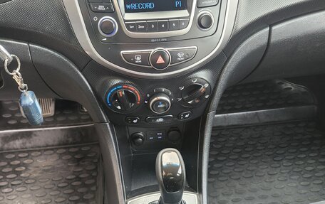 Hyundai Solaris II рестайлинг, 2014 год, 999 000 рублей, 11 фотография