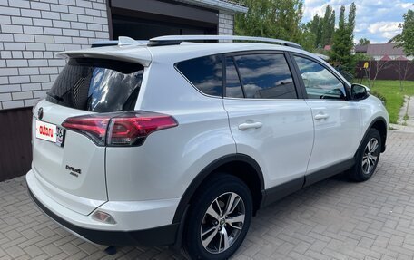Toyota RAV4, 2017 год, 3 330 000 рублей, 4 фотография