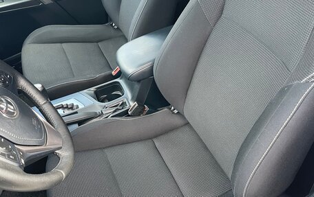 Toyota RAV4, 2017 год, 3 330 000 рублей, 7 фотография