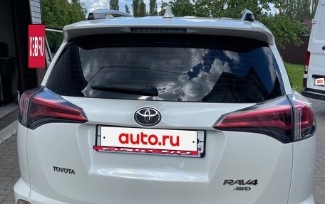 Toyota RAV4, 2017 год, 3 330 000 рублей, 5 фотография
