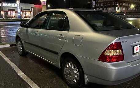 Toyota Corolla, 2004 год, 800 000 рублей, 6 фотография