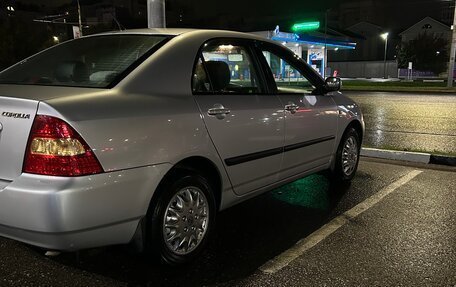 Toyota Corolla, 2004 год, 800 000 рублей, 3 фотография