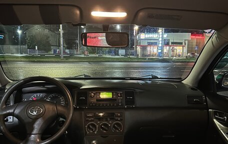 Toyota Corolla, 2004 год, 800 000 рублей, 9 фотография