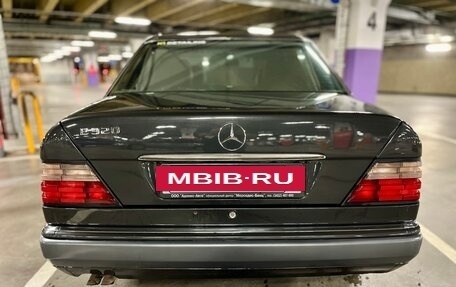 Mercedes-Benz E-Класс, 1994 год, 2 200 000 рублей, 3 фотография
