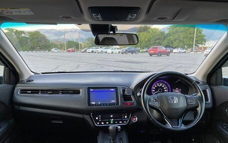 Honda Vezel, 2015 год, 1 290 000 рублей, 8 фотография