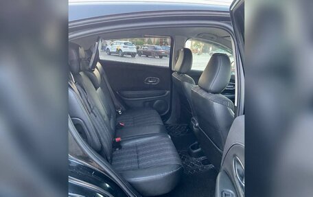 Honda Vezel, 2015 год, 1 290 000 рублей, 11 фотография