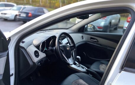 Chevrolet Cruze II, 2011 год, 680 000 рублей, 6 фотография