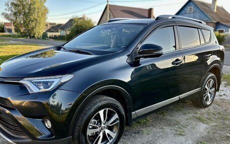 Toyota RAV4, 2018 год, 2 760 000 рублей, 4 фотография