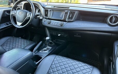 Toyota RAV4, 2018 год, 2 760 000 рублей, 8 фотография