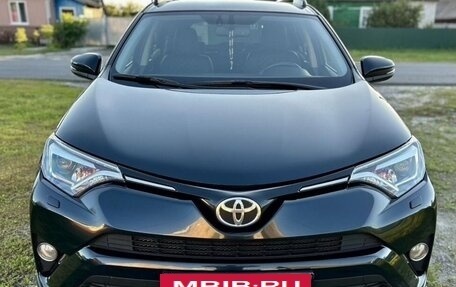Toyota RAV4, 2018 год, 2 760 000 рублей, 3 фотография