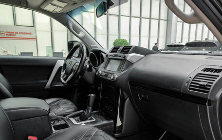 Toyota Land Cruiser Prado 150 рестайлинг 2, 2014 год, 2 950 000 рублей, 13 фотография