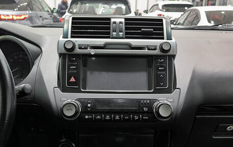 Toyota Land Cruiser Prado 150 рестайлинг 2, 2014 год, 2 950 000 рублей, 18 фотография