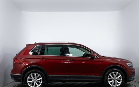 Volkswagen Tiguan II, 2017 год, 2 170 000 рублей, 4 фотография