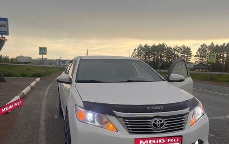 Toyota Camry, 2013 год, 1 400 000 рублей, 14 фотография