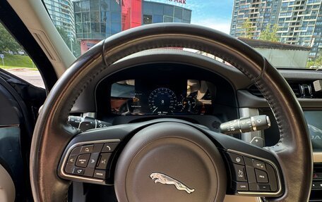 Jaguar XF II, 2016 год, 2 425 000 рублей, 13 фотография