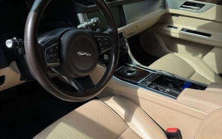 Jaguar XF II, 2016 год, 2 425 000 рублей, 12 фотография