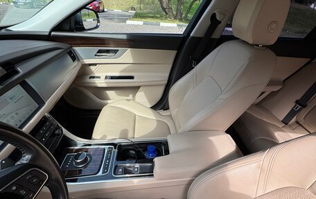 Jaguar XF II, 2016 год, 2 425 000 рублей, 17 фотография