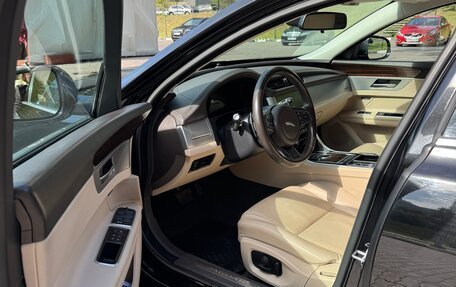 Jaguar XF II, 2016 год, 2 425 000 рублей, 11 фотография