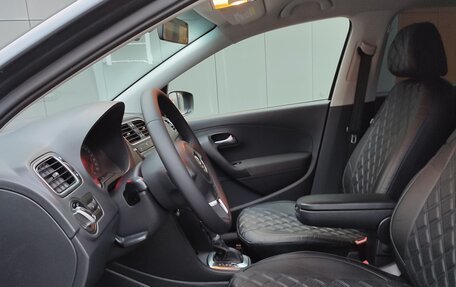 Volkswagen Polo VI (EU Market), 2011 год, 1 200 000 рублей, 7 фотография