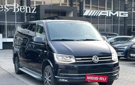 Volkswagen Multivan T6 рестайлинг, 2016 год, 4 420 000 рублей, 3 фотография
