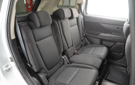 Mitsubishi Outlander III рестайлинг 3, 2021 год, 2 149 000 рублей, 7 фотография