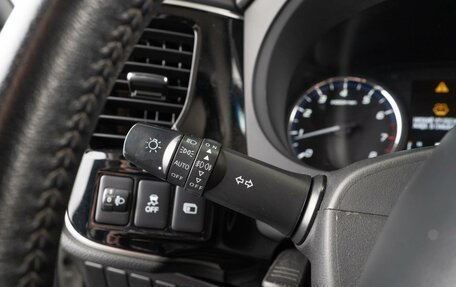 Mitsubishi Outlander III рестайлинг 3, 2021 год, 2 149 000 рублей, 16 фотография