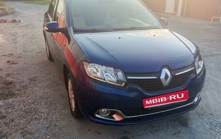 Renault Logan II, 2017 год, 861 000 рублей, 1 фотография