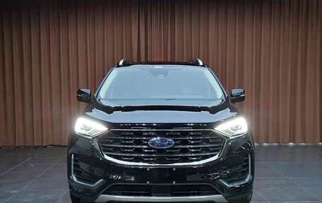 Ford Edge II рестайлинг, 2021 год, 2 700 000 рублей, 2 фотография