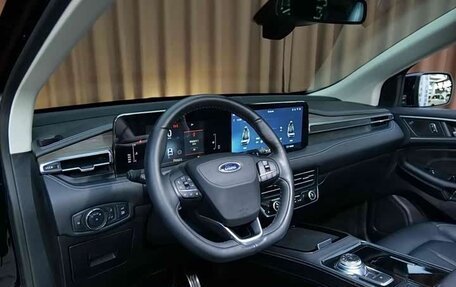 Ford Edge II рестайлинг, 2021 год, 2 700 000 рублей, 8 фотография