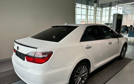 Toyota Camry, 2017 год, 2 450 000 рублей, 5 фотография