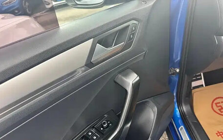 Volkswagen T-Roc I, 2022 год, 1 214 555 рублей, 12 фотография