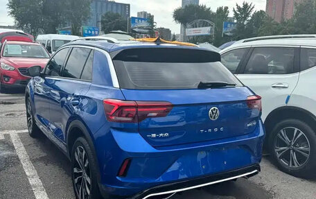 Volkswagen T-Roc I, 2022 год, 1 214 555 рублей, 3 фотография