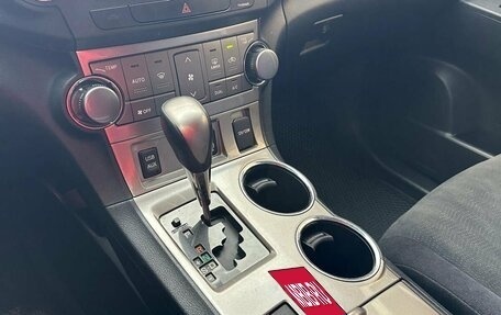 Toyota Highlander III, 2013 год, 2 150 000 рублей, 13 фотография