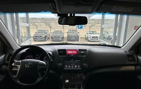 Toyota Highlander III, 2013 год, 2 150 000 рублей, 11 фотография