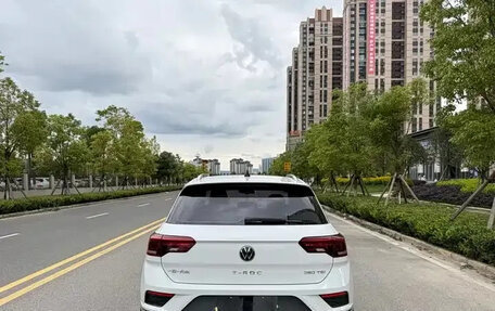 Volkswagen T-Roc I, 2022 год, 1 630 000 рублей, 8 фотография