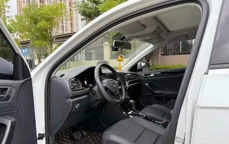 Volkswagen T-Roc I, 2022 год, 1 630 000 рублей, 4 фотография