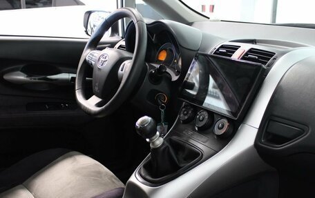 Toyota Auris II, 2010 год, 857 000 рублей, 19 фотография
