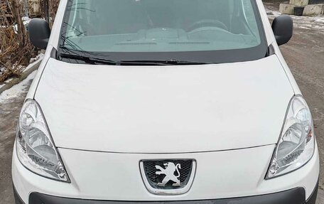 Peugeot Partner II рестайлинг 2, 2011 год, 550 000 рублей, 12 фотография