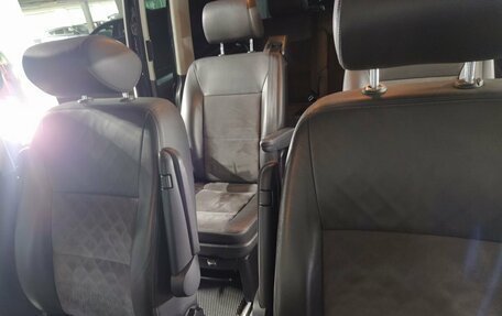 Volkswagen Multivan T5, 2012 год, 2 418 000 рублей, 11 фотография
