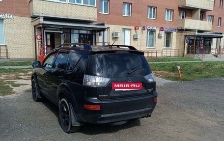 Mitsubishi Outlander III рестайлинг 3, 2007 год, 850 000 рублей, 13 фотография