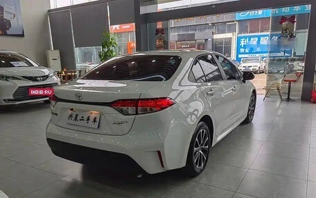 Toyota Corolla, 2022 год, 1 350 000 рублей, 5 фотография