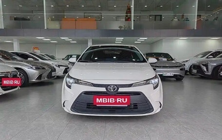 Toyota Corolla, 2022 год, 1 350 000 рублей, 2 фотография